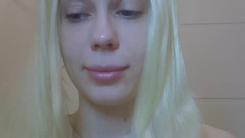 DitaMilton online show from April 13, 7:40 pm