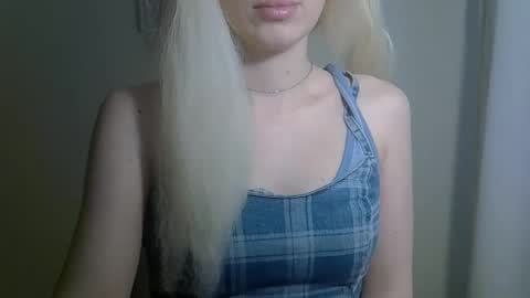 DitaMilton online show from October 12, 1:37 pm