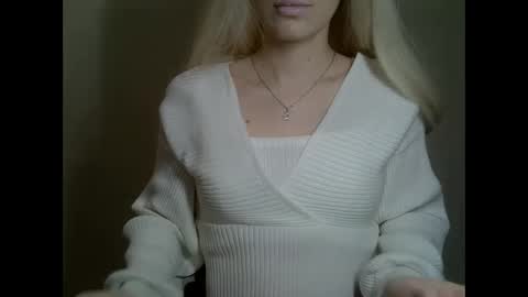 DitaMilton online show from December 22, 8:36 pm