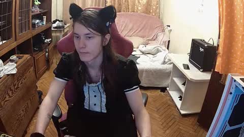 Diane online show from February 6, 9:28 pm