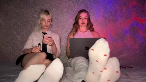 Snapshot of divine_hannah chatting on February 3, 8:13 pm Hannah online show from February 3, 8:13 pm