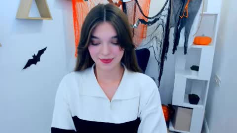 Hannah online show from November 4, 12:28 pm