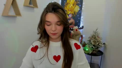 Hannah online show from December 5, 12:25 pm