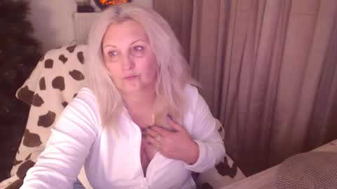 Alexxa online show from November 17, 9:50 pm