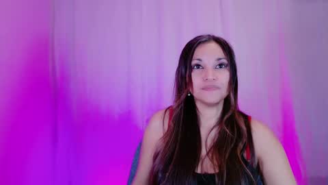 Snapshot of divinelynn chatting on February 1, 5:37 pm DivineLynn online show from February 1, 5:37 pm