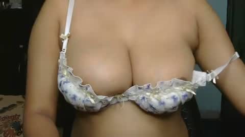 divyakhan online show from October 24, 4:13 am