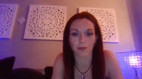 Snapshot of dixieglam chatting on February 19, 1:17 pm dixieglam online show from February 19, 1:17 pm