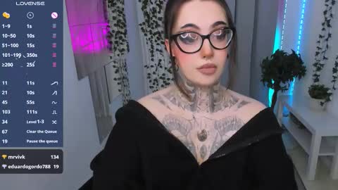 dixipixi_ online show from March 28, 8:27 am