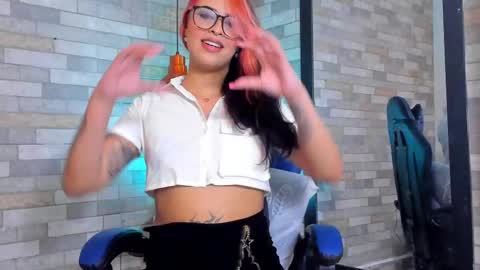 DixyPalmer online show from September 28, 7:23 pm