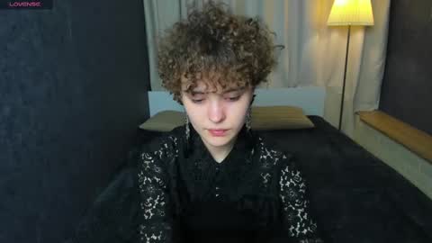 Snapshot of dizer_clop chatting on February 19, 3:38 pm Dizer online show from February 19, 3:38 pm