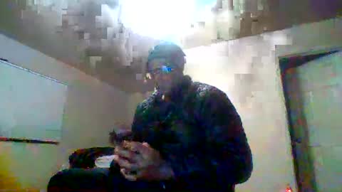 djbignuttsbrownass24 online show from February 4, 4:05 am