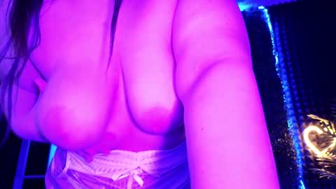 Snapshot of djennapalme chatting on January 26, 12:22 pm Jenia online show from January 26, 12:22 pm