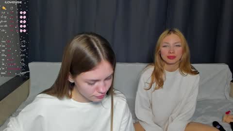 Snapshot of do_dick chatting on January 4, 10:45 pm Polly and Kiriko online show from January 4, 10:45 pm