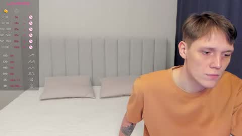 Polly and Kiriko online show from November 16, 7:49 pm