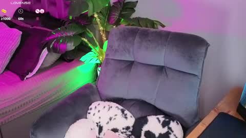 Hii Dont forget to follow me . online show from May 16, 3:03 am