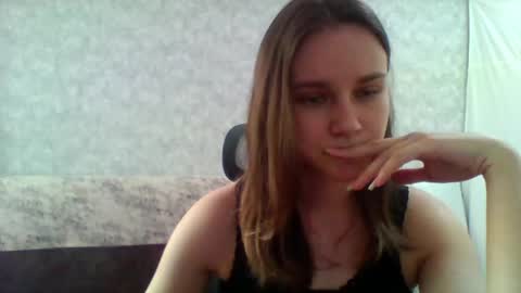 dolcezza_ online show from May 6, 10:43 am