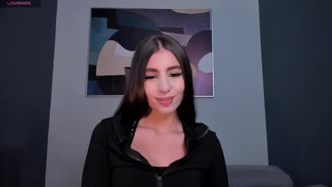Snapshot of dolcieelliot chatting on February 13, 11:37 pm Dolcie online show from February 13, 11:37 pm