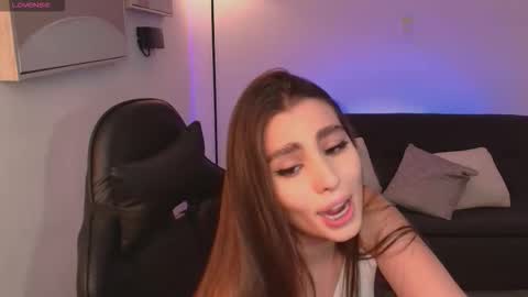 Dolcie  online show from October 17, 10:03 pm