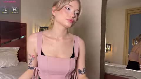 Dorothy Mayfield online show from September 14, 5:25 pm