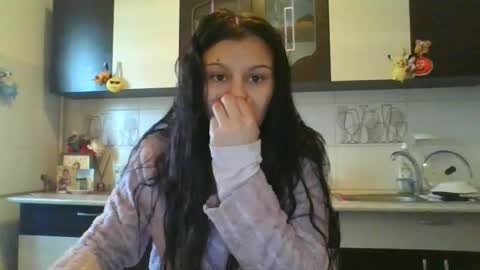 Snapshot of doll_stylish_ chatting on January 26, 6:49 am dol online show from January 26, 6:49 am