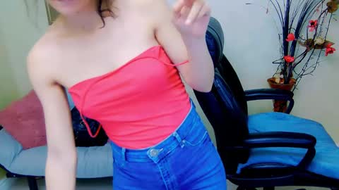 Snapshot of doll_stylish_ chatting on January 16, 5:44 pm dol online show from January 16, 5:44 pm