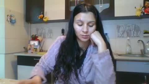 Snapshot of doll_stylish_ chatting on January 27, 6:52 am dol online show from January 27, 6:52 am