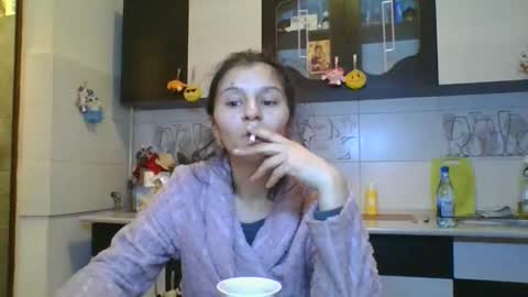 Snapshot of doll_stylish_ chatting on February 20, 3:23 am dol online show from February 20, 3:23 am