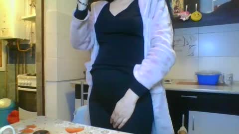 Snapshot of doll_stylish_ chatting on February 4, 10:55 pm dol online show from February 4, 10:55 pm