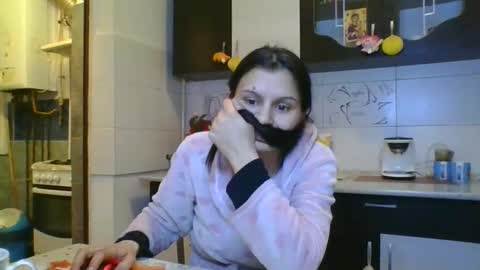 Snapshot of doll_stylish_ chatting on February 5, 10:01 pm dol online show from February 5, 10:01 pm