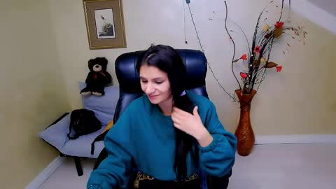 Snapshot of doll_stylish_ chatting on January 1, 7:20 am dol online show from January 1, 7:20 am