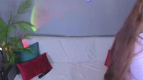 Tessa online show from November 13, 6:10 pm