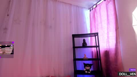 Snapshot of doll_venus chatting on December 3, 6:22 pm Roxana independent model can you help me reach 100 hands up uwu online show from December 3, 6:22 pm