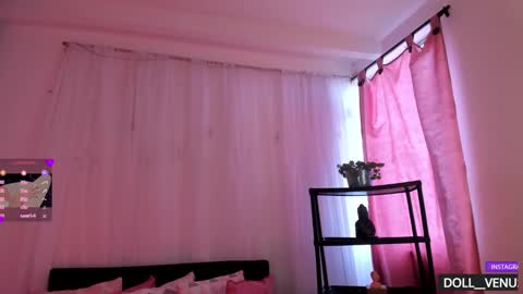 Snapshot of doll_venus chatting on January 1, 8:58 pm Roxana independent model can you help me reach 100 hands up uwu online show from January 1, 8:58 pm