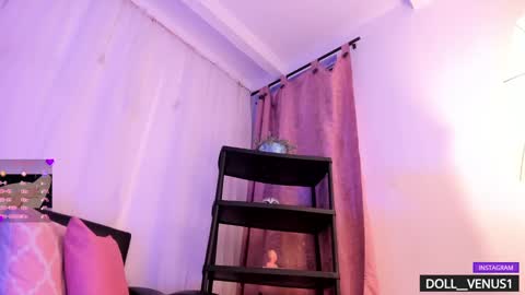 Snapshot of doll_venus chatting on January 21, 1:50 am Roxana independent model can you help me reach 100 hands up uwu online show from January 21, 1:50 am