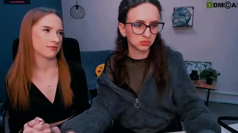 Snapshot of doll_vey chatting on March 3, 12:39 pm doll_vey online show from March 3, 12:39 pm
