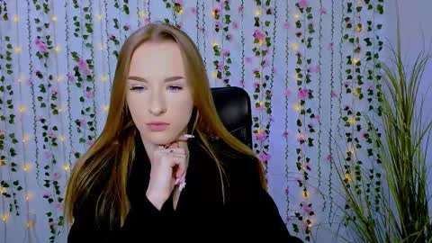 Snapshot of doll_vey chatting on March 4, 9:18 am doll_vey online show from March 4, 9:18 am