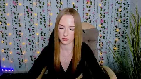Snapshot of doll_vey chatting on March 9, 3:38 pm doll_vey online show from March 9, 3:38 pm