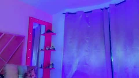 dollcute_latin online show from May 17, 10:46 am