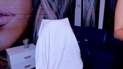 Dolly pocket online show from April 13, 8:57 pm