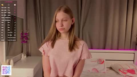 Emilia online show from October 21, 6:11 pm