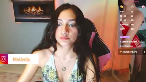 dollykelly_ online show from March 25, 3:13 am