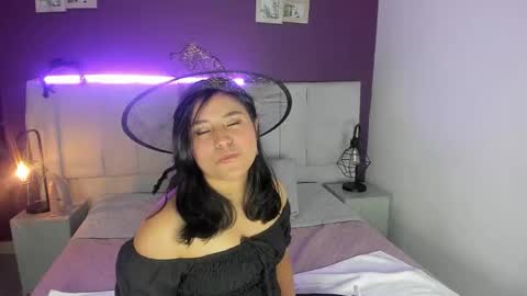 DollyWood  online show from October 31, 4:02 am