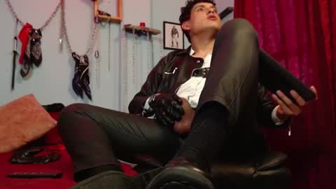 Diego Castell online show from December 1, 7:56 pm