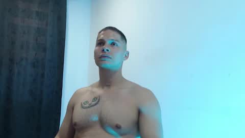 Domimick Crawford online show from February 23, 10:31 pm