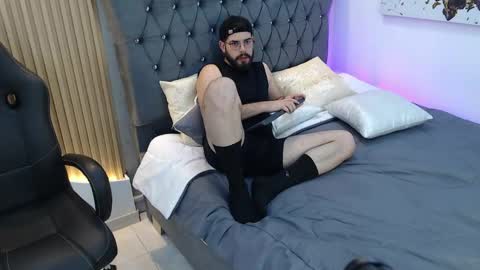 domboy  online show from May 21, 8:26 pm