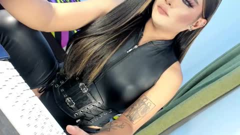 ANGELA online show from October 25, 3:23 pm