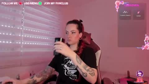 Snapshot of domina_deivis chatting on February 22, 9:34 am I WILL BE BACK ON WEDNESDAY DECEMBER 4 0100AM COLOMBIA TIME online show from February 22, 9:34 am