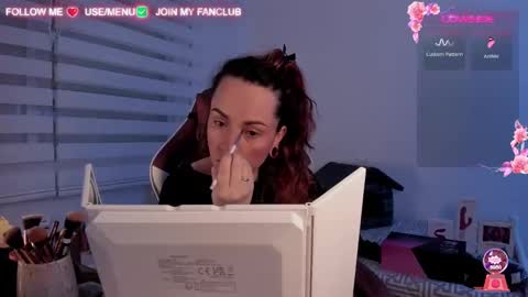 Snapshot of domina_deivis chatting on March 1, 5:09 am I WILL BE BACK ON WEDNESDAY DECEMBER 4 0100AM COLOMBIA TIME online show from March 1, 5:09 am
