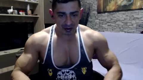 Snapshot of dominatemuscle chatting on December 7, 7:49 pm Kevin online show from December 7, 7:49 pm