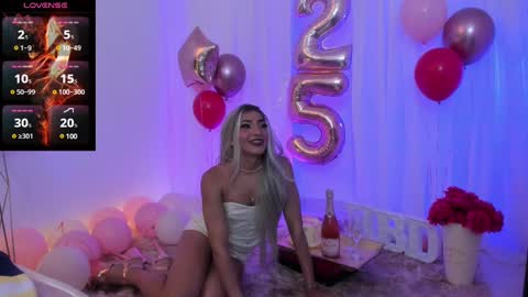 Snapshot of dominatrix_camila chatting on March 9, 8:29 am Camila Roushell online show from March 9, 8:29 am